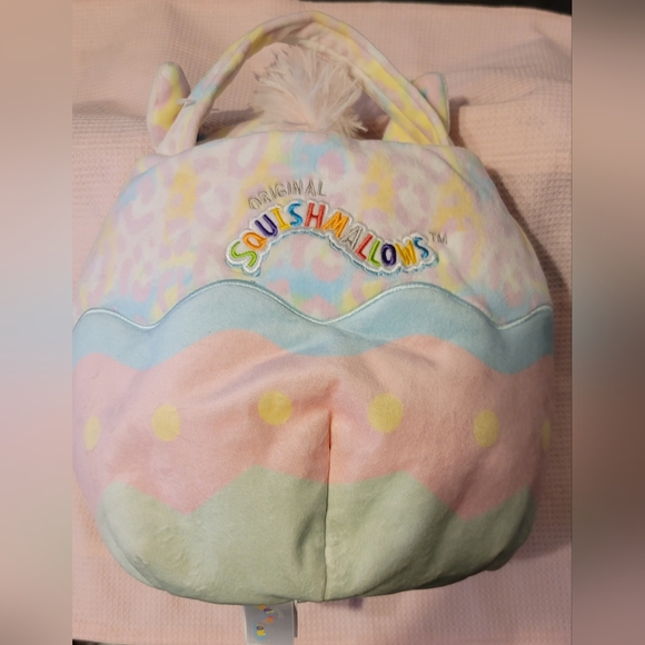 🥳 HOST PICK 🥳 SQUISMALLOWS EASTER BASKET! - Picture 3 of 16